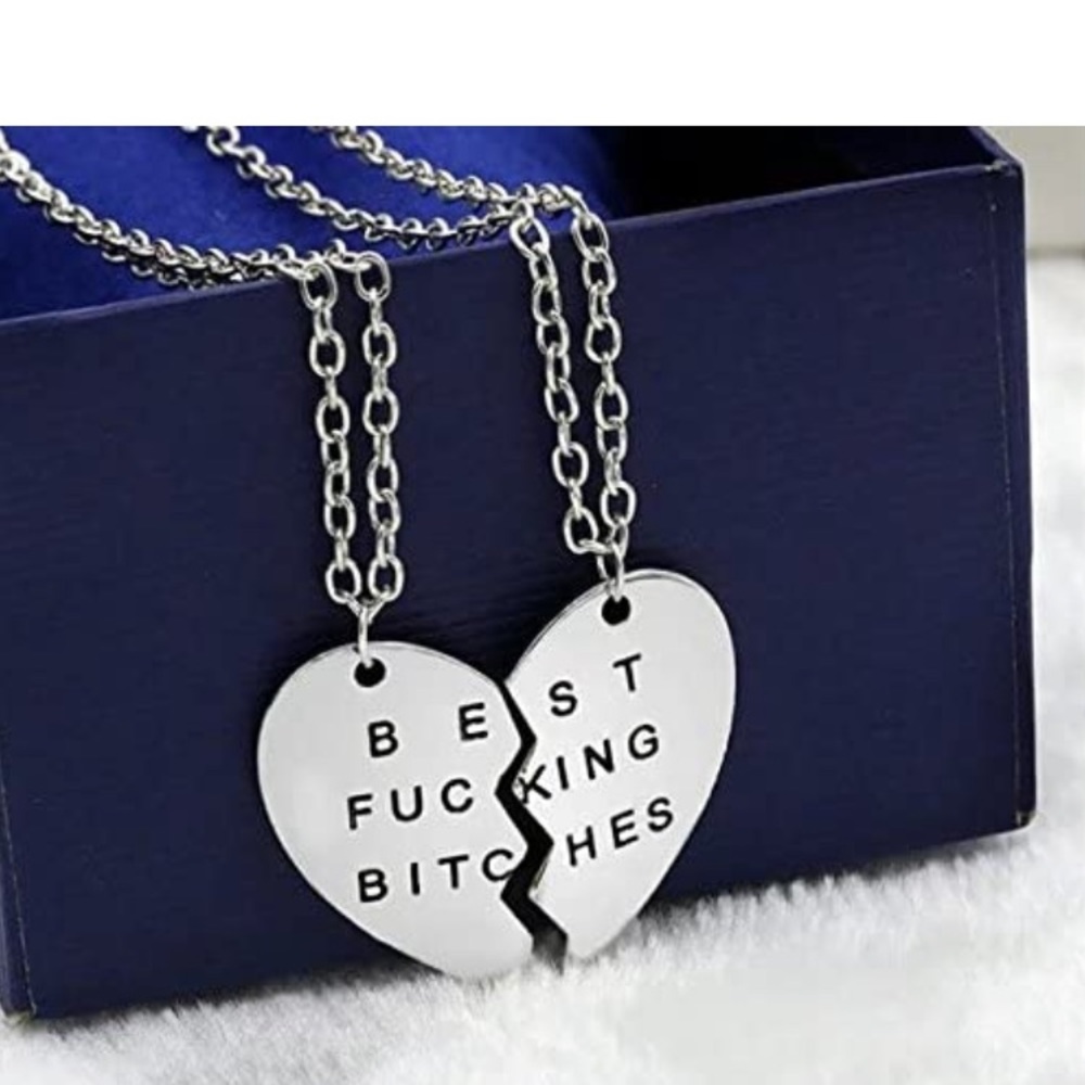 2/20$ 🛍 Friendship necklace